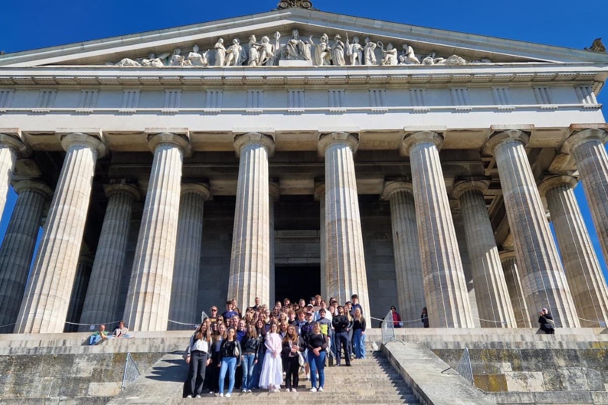 Schülergruppe F11