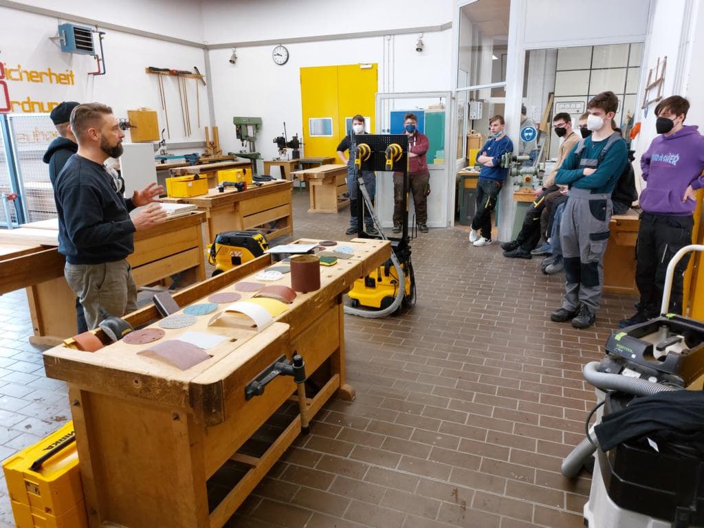 Fachvortrag über Schleifmittel in der Schreinerei