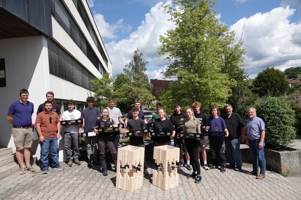 Schüler des Technikzweiges mit ihren Ergebnissen