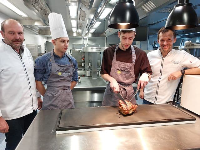 Erste Berufsschule Deutschlands mit Chameo Board